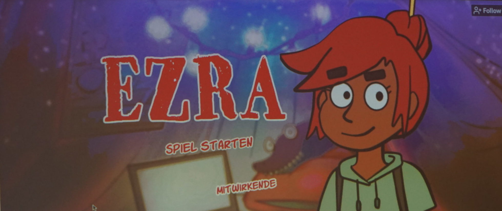 Neben dem Schriftzug "EZRA" steht ein rothaariges Mädchen, es ist im Comicstil gezeichnet.